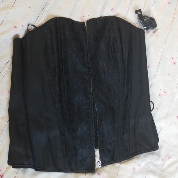 Torrid corset - Picture 1 of 4